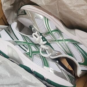 ASICS Gel 1130 Women's Silver and Green Athletic Shoes